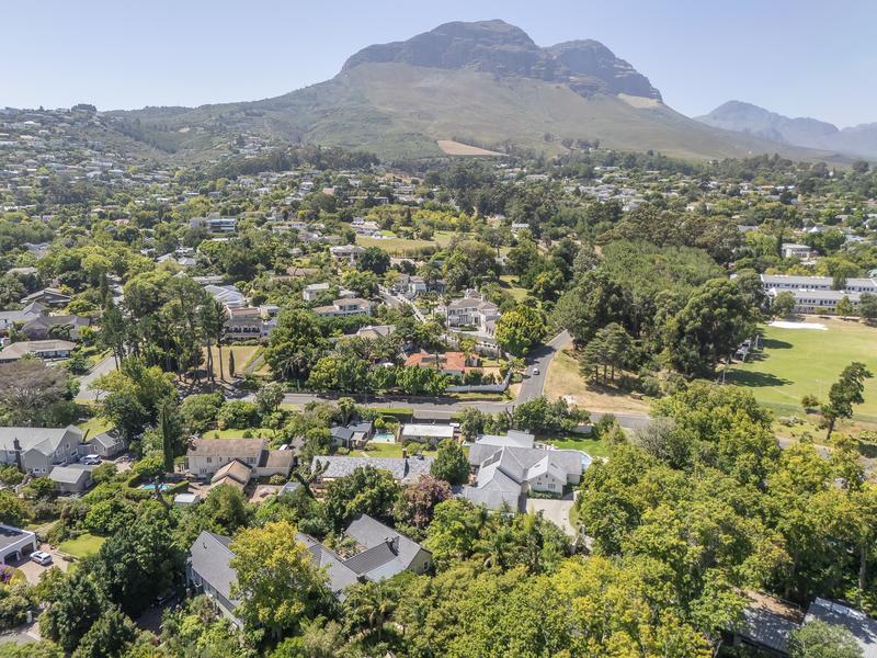 7 Bedroom Property for Sale in Somerset West Western Cape